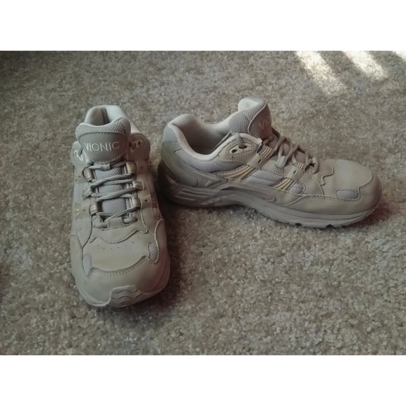 Vionic Walker Women - Picture 1 of 1